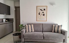 Urban Residence By Quokka 360 - Modern Minimal Apartments In Lugano